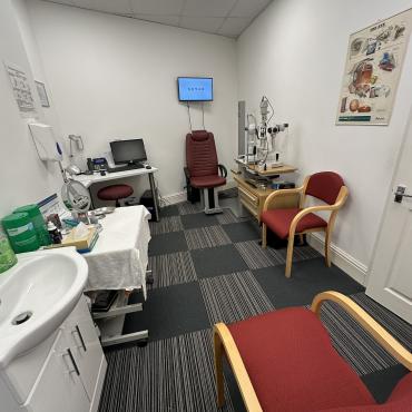 Merton Beck Opticians, Widnes